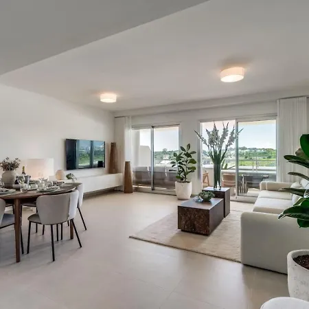 Apartment 3br With Great Panoramic Views At Oceana Gardens *